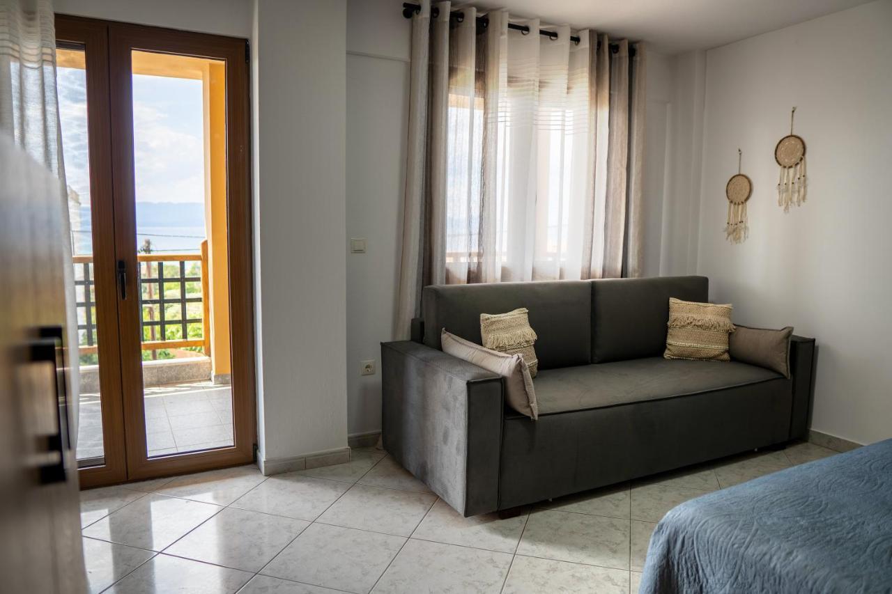Sea View Apartment Grek Nea 3 Nea Roda Exterior photo