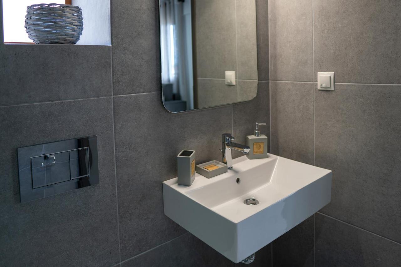 Sea View Apartment Grek Nea 3 Nea Roda Exterior photo